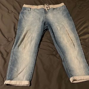 No Boundaries capris size XL 16-18